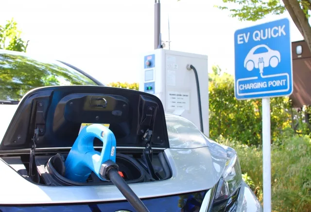 ＥＶ(Electric Vehicle)の普及は．．．